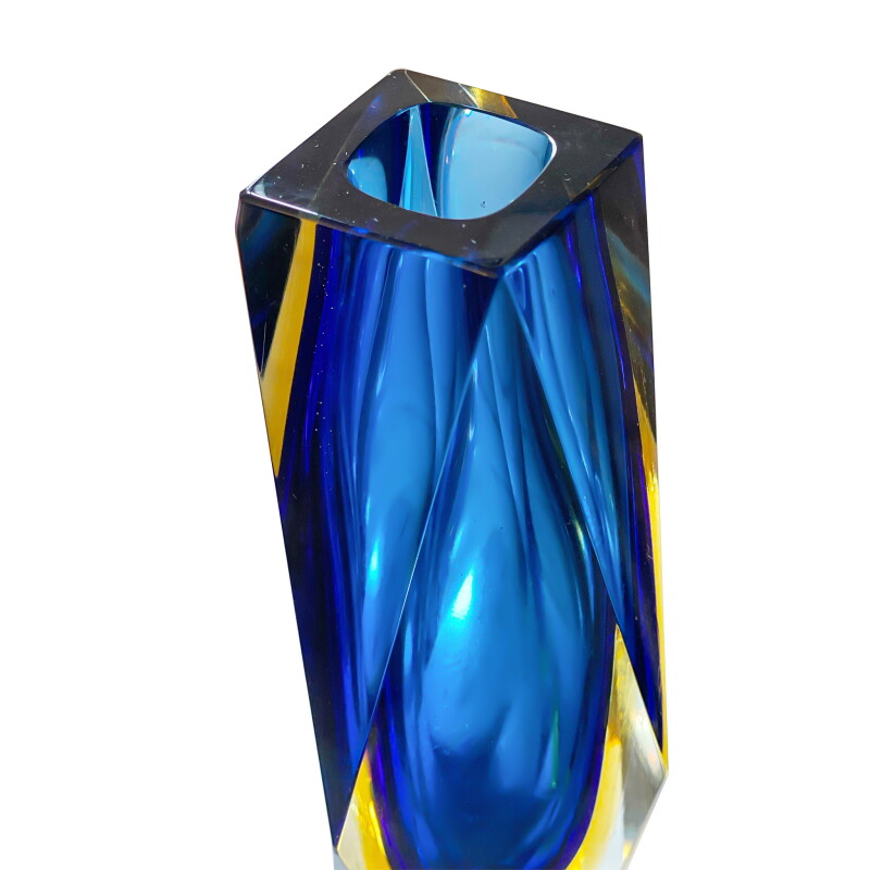 Cover image 0
