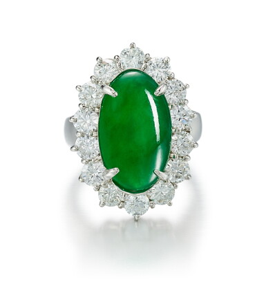 View full screen - View 1 of Lot 9184. JADEITE AND DIAMOND RING | 天然翡翠 配 鑽石 戒指.