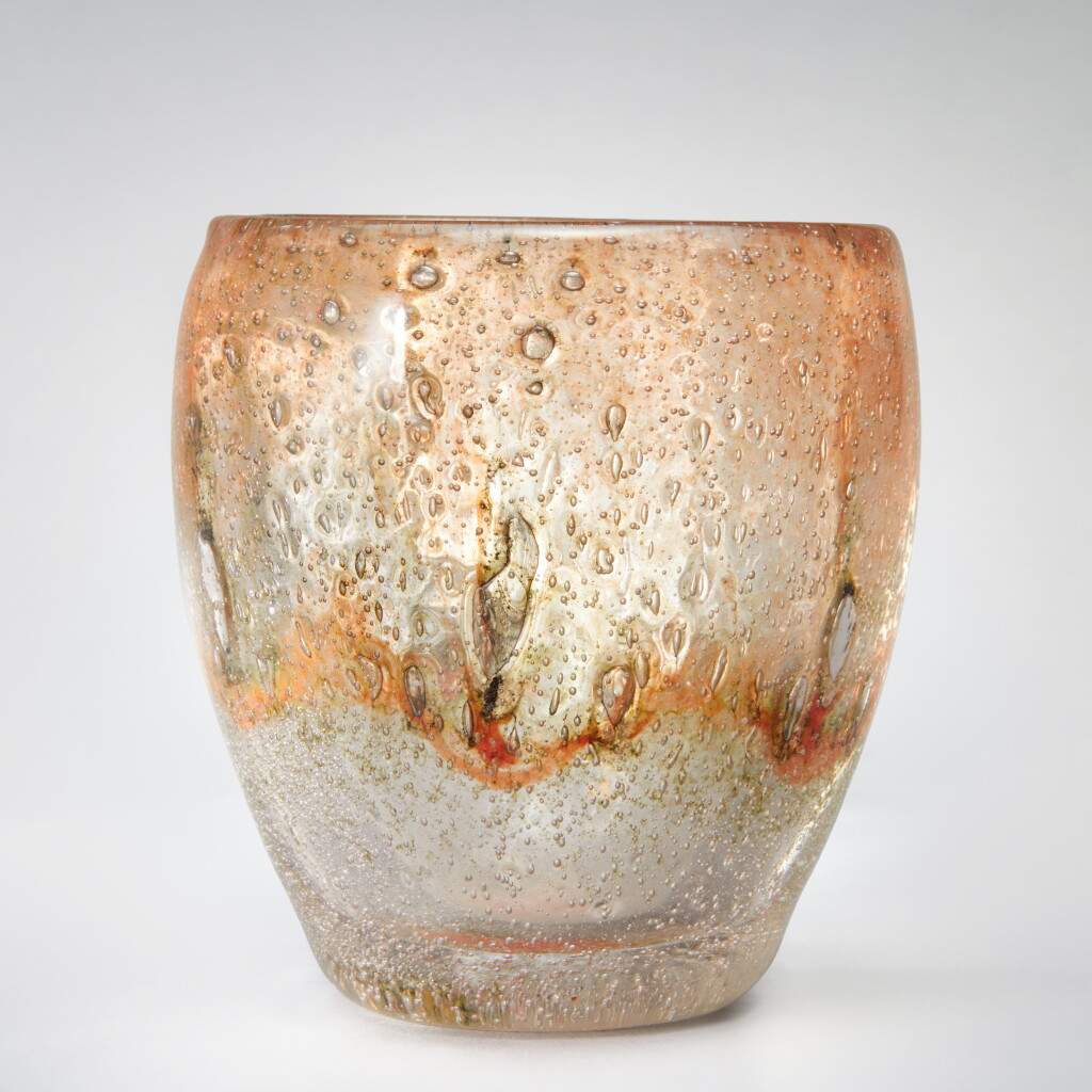 View full screen - View 1 of Lot 541. Vase.
