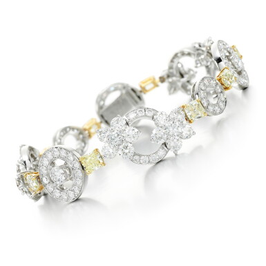View full screen - View 1 of Lot 15. GRAFF | FANCY YELLOW DIAMOND AND DIAMOND BRACELET.
