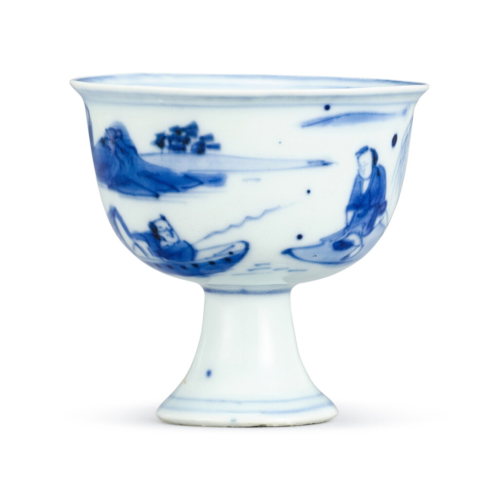 View full screen - View 1 of Lot 370. A blue and white 'figural' stemcup Ming dynasty | 明 青花人物圖高足盃.