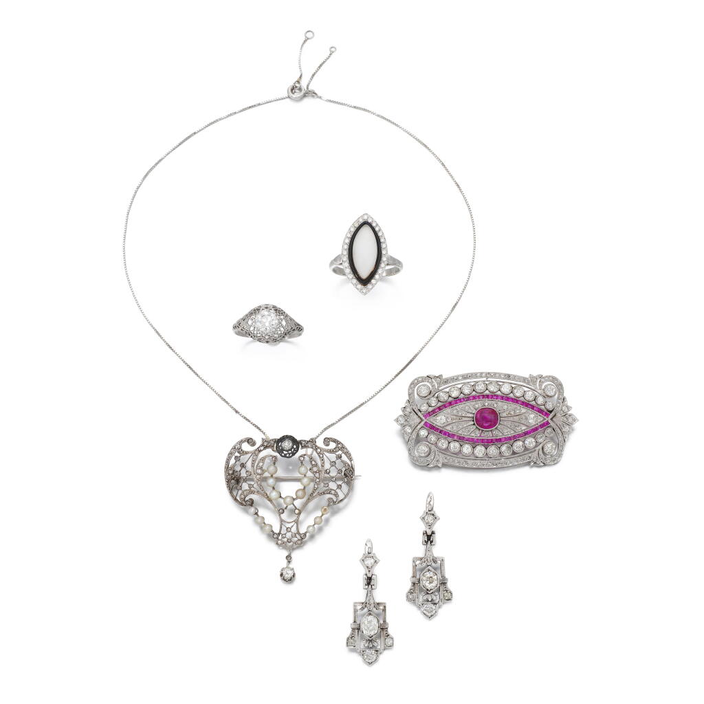 View full screen - View 1 of Lot 39. Collection of diamond, ruby and seed pearl jewels | Collezione di gioielli in diamanti, rubini e microperline.