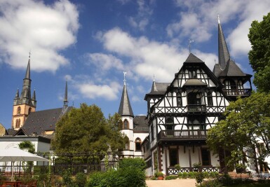 View full screen - View 1 of Lot 757. Kiedricher Gräfenberg Riesling Trockenbeerenauslese 2004 Weingut Robert Weil (6 BT).