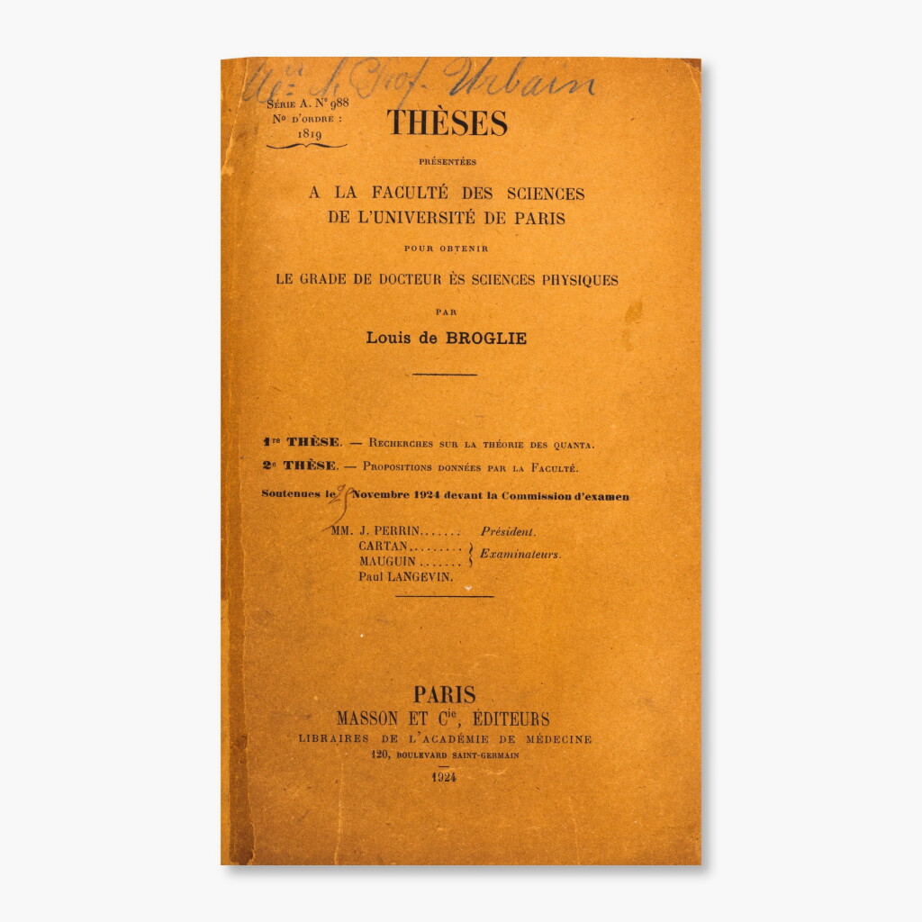 View full screen - View 1 of Lot 120. Recherches sur la théorie des quanta. Paris, Masson, 1924. In-8. Cartonnage moderne. Édition originale d'un des textes fondateurs de la mécanique quantique moderne..