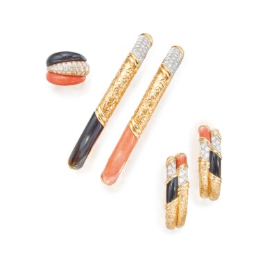 View full screen - View 1 of Lot 226. GOLD, CORAL, ONYX AND DIAMOND SUITE OF JEWELS, VAN CLEEF & ARPELS, FRANCE.