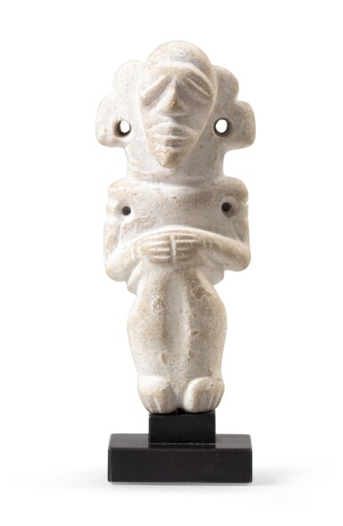 View full screen - View 1 of Lot 53. Pendentif anthropomorphe, Taïno, Grandes Antilles, 1000-1500 AP. J.-C. | Taino stone effigy pendant, Greater Antilles, AD 1000-11500.