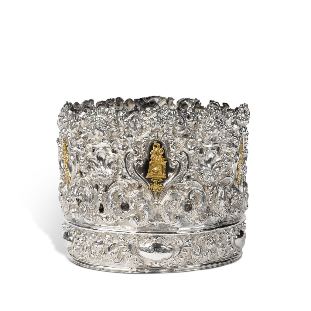 全萤幕检视 - 查看69An Important Italian Large Silver Torah Crown, Venice, Mid 18th Century的1