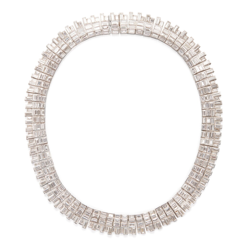 View full screen - View 1 of Lot 31. DIAMOND NECKLACE.