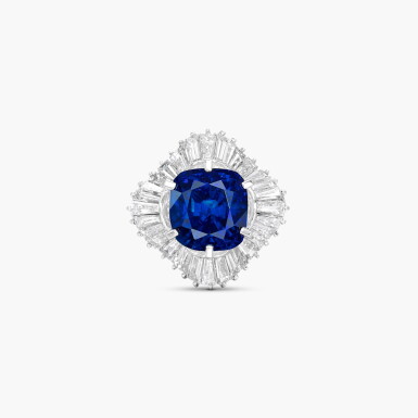 View full screen - View 1 of Lot 1332. Sapphire and Diamond Ring | 藍寶石 配 鑽石 戒指.