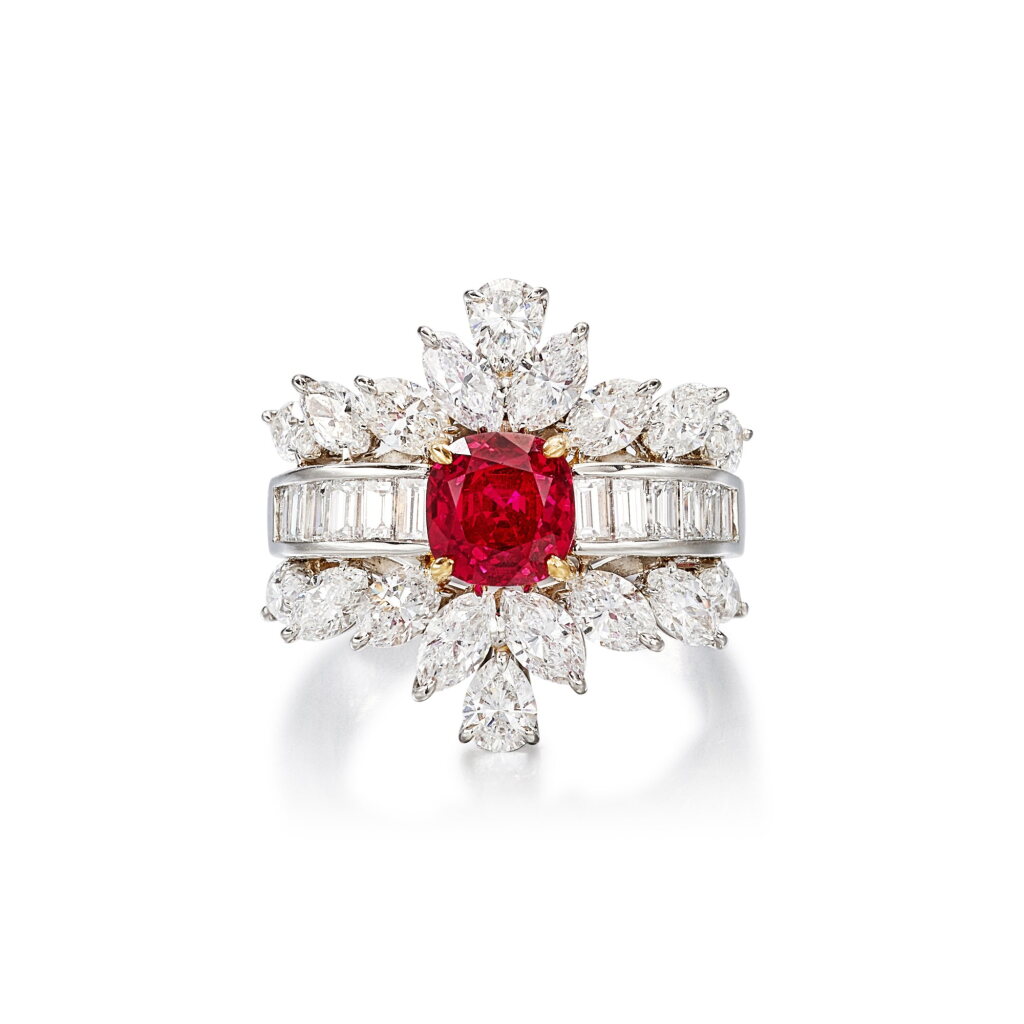 View full screen - View 1 of Lot 580. Ruby and Diamond Ring | 2.39克拉 天然「緬甸鴿血紅」未經加熱紅寶石 配 鑽石 戒指.