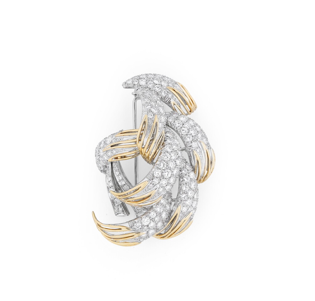 View full screen - View 1 of Lot 53. Broche diamants | Diamond brooch.