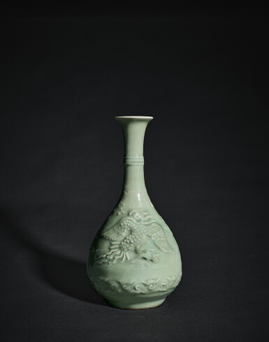 View full screen - View 1 of Lot 2032. A Longquan celadon 'phoenix' vase, yuhuchunping, Yuan dynasty | 元 龍泉青釉雙鳳紋玉壺春瓶.