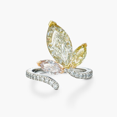 View full screen - View 1 of Lot 1223. Coloured Diamond And Diamond Ring | 彩色鑽石 配 鑽石 戒指.