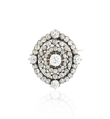 View full screen - View 1 of Lot 204. Broche-pendentif diamants | Diamond brooch-pendant.