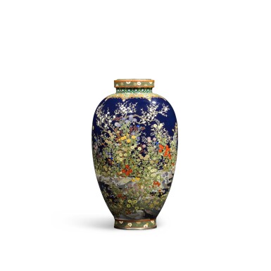 View full screen - View 1 of Lot 61. A cloisonné enamel vase | Signed Dai Nihon Hayashi Kodenji zo (made by Hayashi Kodenji of Great Japan) | Meiji period, late 19th century.