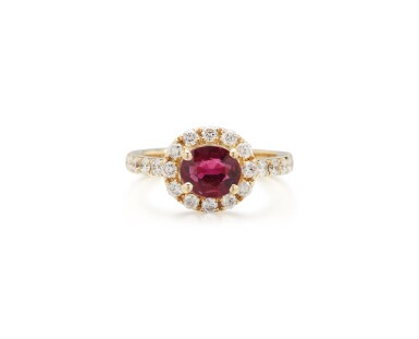 View full screen - View 1 of Lot 24. RUBY AND DIAMOND RING.