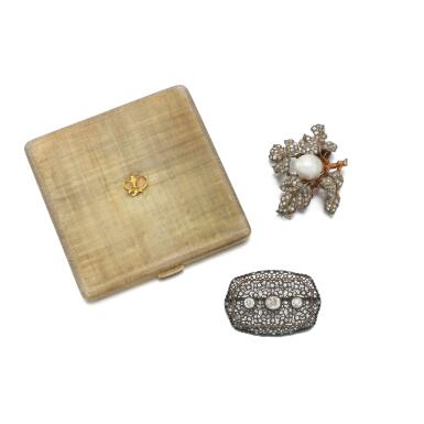 View full screen - View 1 of Lot 36. Buccellati, diamond and pearl brooch and a compact and a diamond brooch(Spilla in perla e diamanti e portacipria Buccellati e spilla in diamanti).