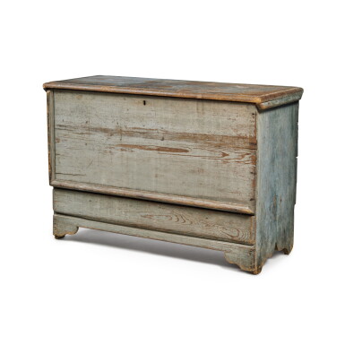 View full screen - View 1 of Lot 35. Fine Queen Anne Blue-Gray-Painted Pine One-Drawer Chest, Massachusetts, Circa 1750.