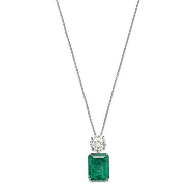 View full screen - View 1 of Lot 316. Emerald and Diamond Pendent Necklace | 16.48克拉「哥倫比亞」祖母綠 配 鑽石 項鏈.