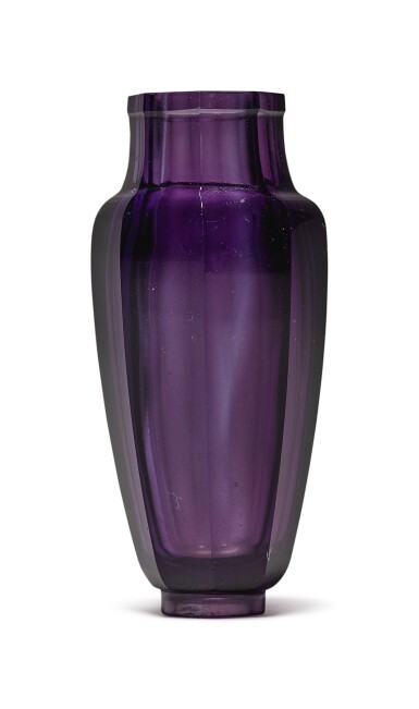 View full screen - View 1 of Lot 1013. A SMALL AMETHYST-PURPLE GLASS FACETED VASE, QING DYNASTY, 18TH CENTURY.