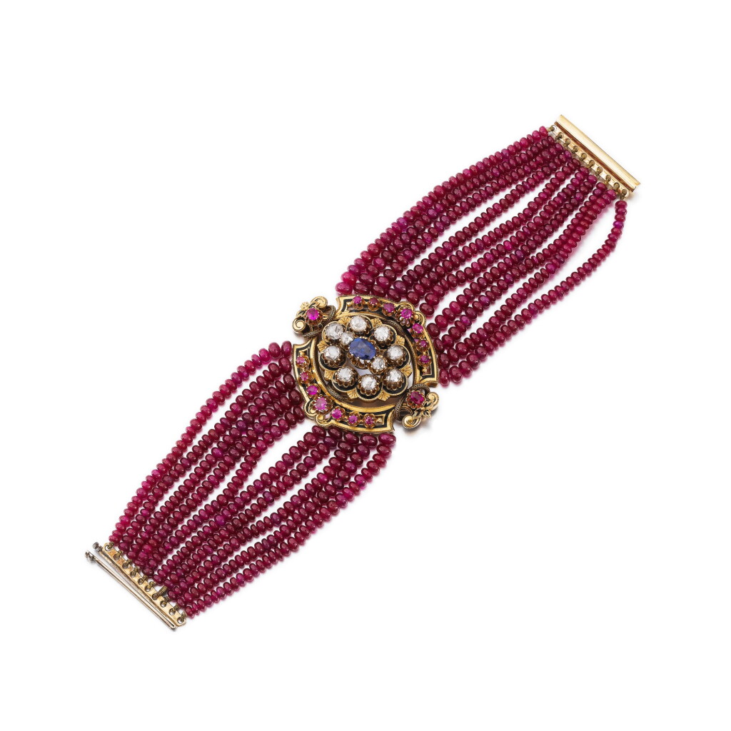 View full screen - View 1 of Lot 1. Bracelet rubis, saphir et diamants | Ruby, sapphire and diamond bracelet.