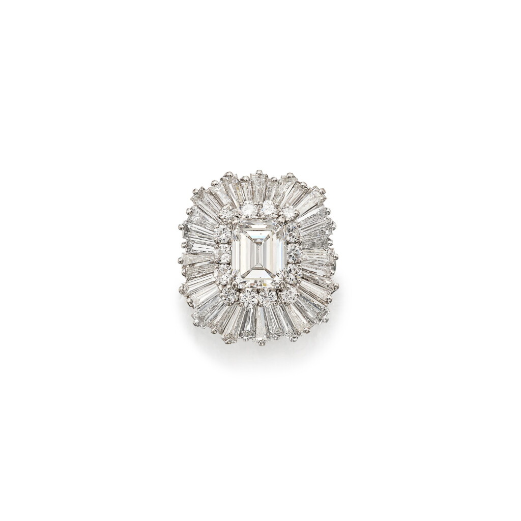 View full screen - View 1 of Lot 21. Diamond Ring 鑽石戒指.