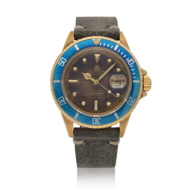View full screen - View 1 of Lot 8. 'Nipple Dial' Submariner, Ref. 16808, Yellow gold wristwatch with date, 'nipple' indexes and 'tropical' dial Circa 1987 | 勞力士 | 16808型號「'Nipple Dial' Submariner」黃金腕錶備日期顯示、凸點時標及熱帶錶盤,約1987年製.