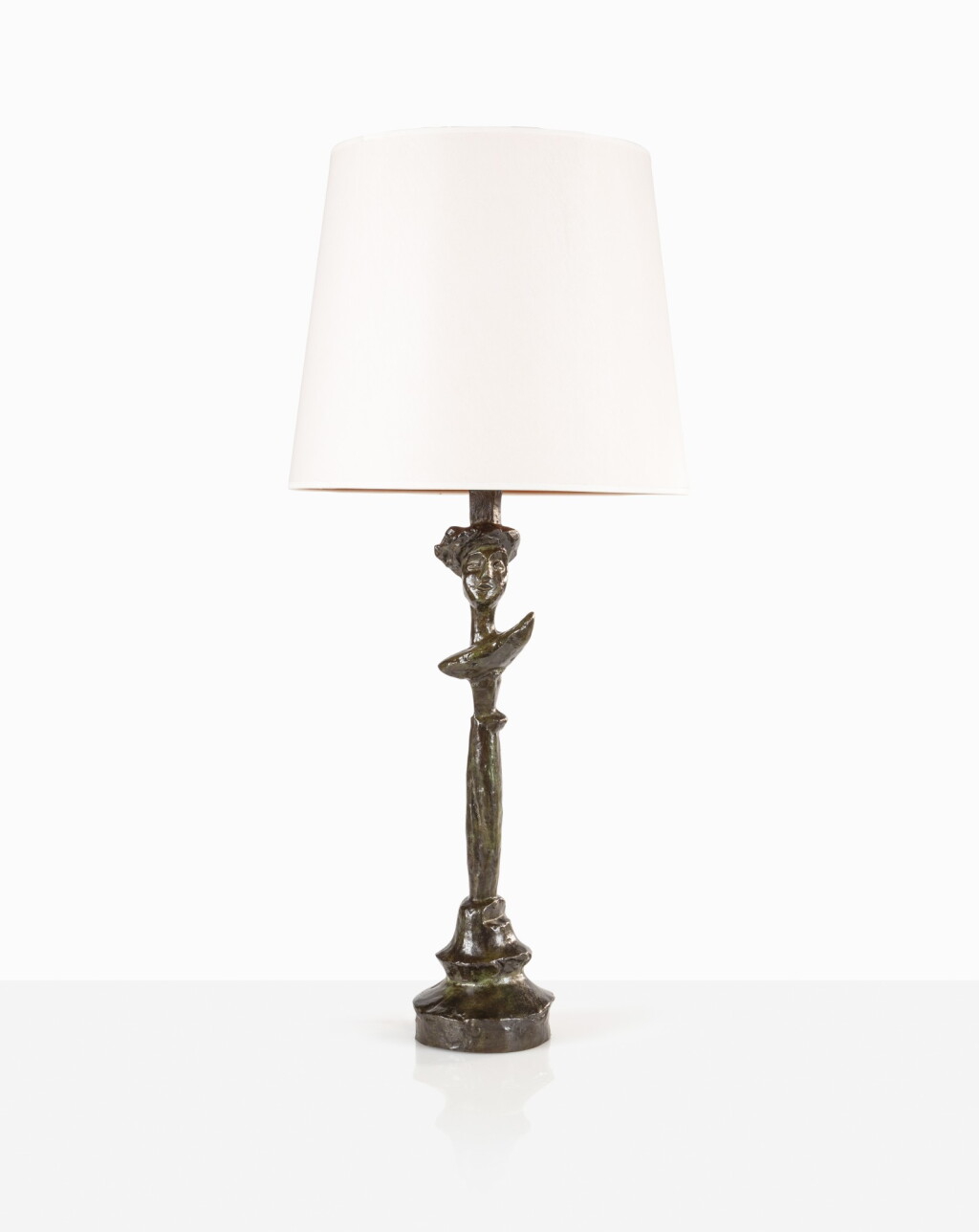 View full screen - View 1 of Lot 25. Lampe modèle Ecossais.