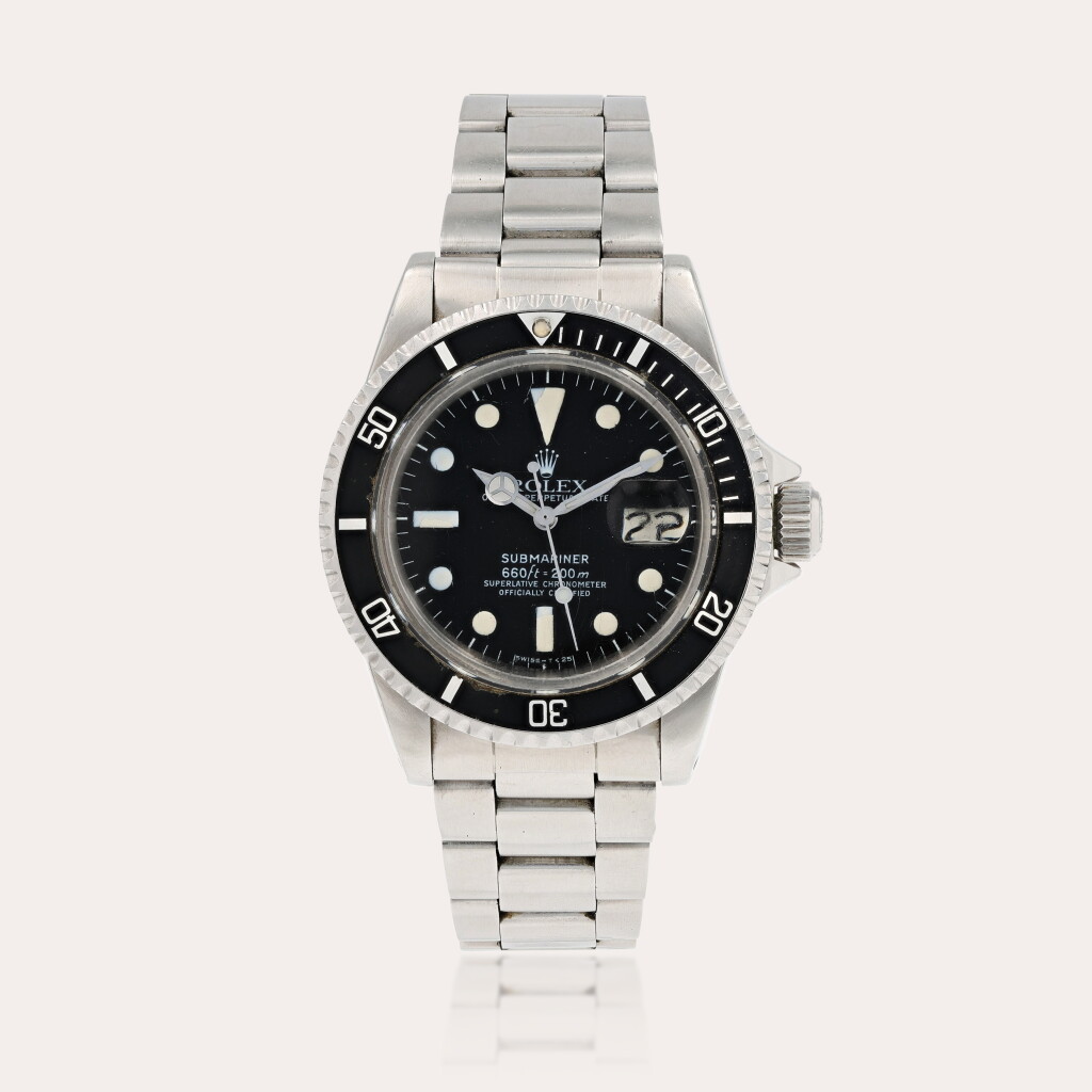 View full screen - View 1 of Lot 382. Submariner, reference 1680 Montre bracelet en acier avec date | Stainless steel wristwatch with date and bracelet Vers 1980 | Circa 1980.