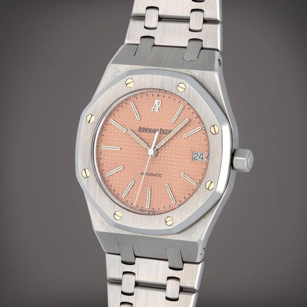 全螢幕檢視 - 查看40Royal Oak, Reference 14790ST.OO.0789ST.01 | A stainless steel wristwatch with date and bracelet | Circa 2002的1