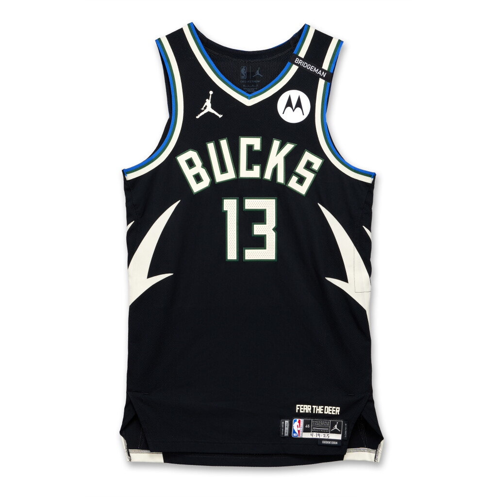 全萤幕检视 - 查看103Ryan Rollins Milwaukee Bucks 2025 NBA Playoffs Eastern Conference Round 1 Game Worn Statement Edition Jersey | Game 1 的1