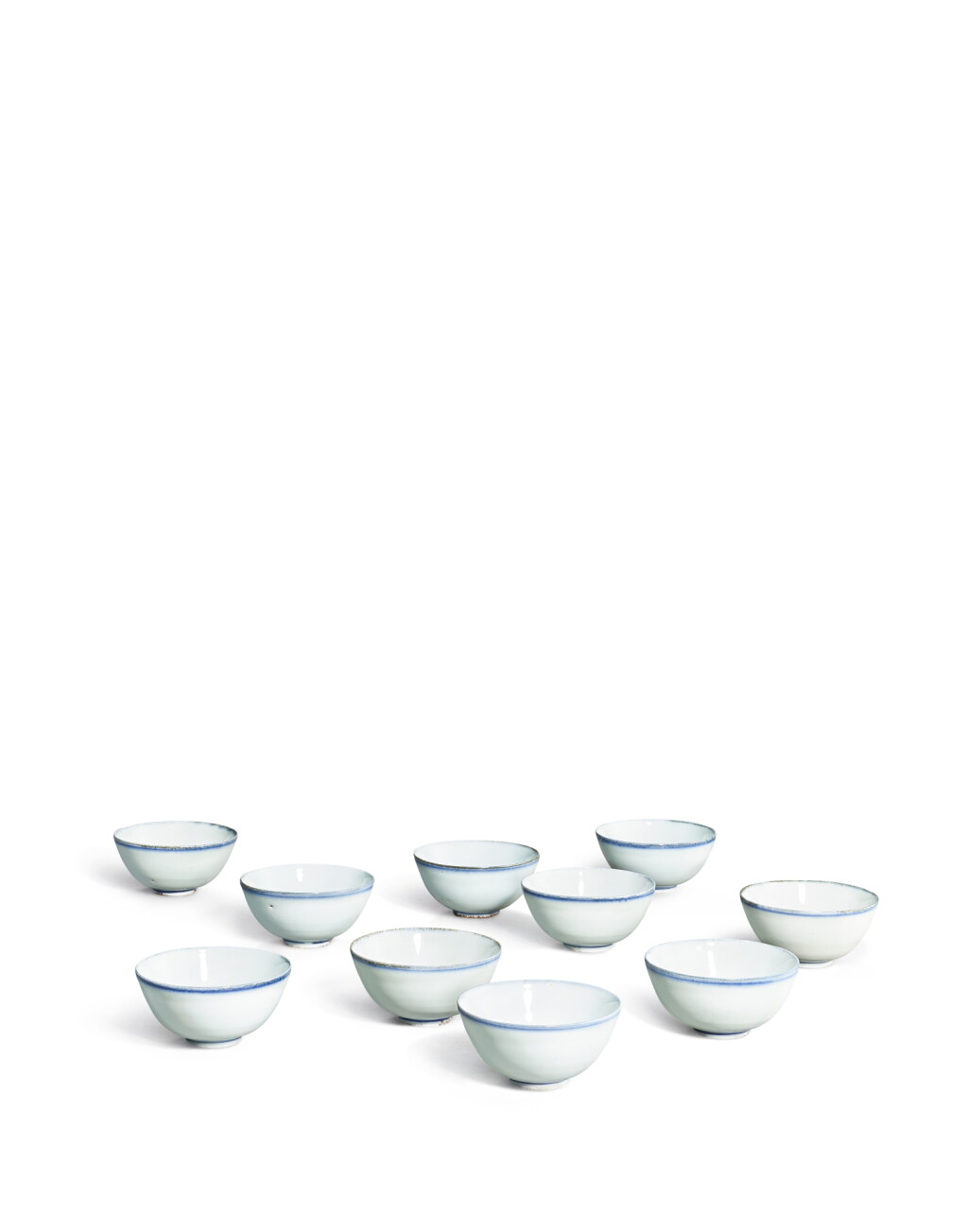 View full screen - View 1 of Lot 5173. A group of ten blue and white 'figural' cups, 17th century | 十七世紀 青花人物圖盃一組十件.