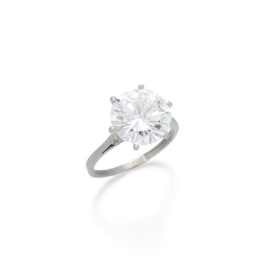 View full screen - View 1 of Lot 48. Diamond ring | Anello con diamante .