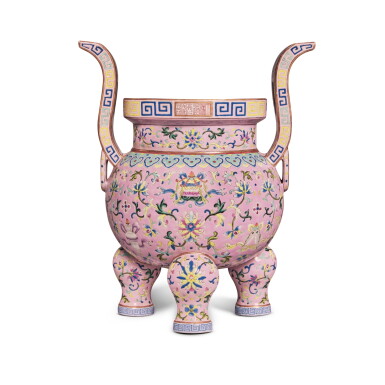 View full screen - View 1 of Lot 407. A large pink-ground famille-rose 'Eight Buddhist Emblems' tripod censer, Seal mark and period of Daoguang | 清道光 粉地粉彩纏枝蓮八吉祥紋朝冠耳三足爐 《大清道光年製》《佟佳氏》款.