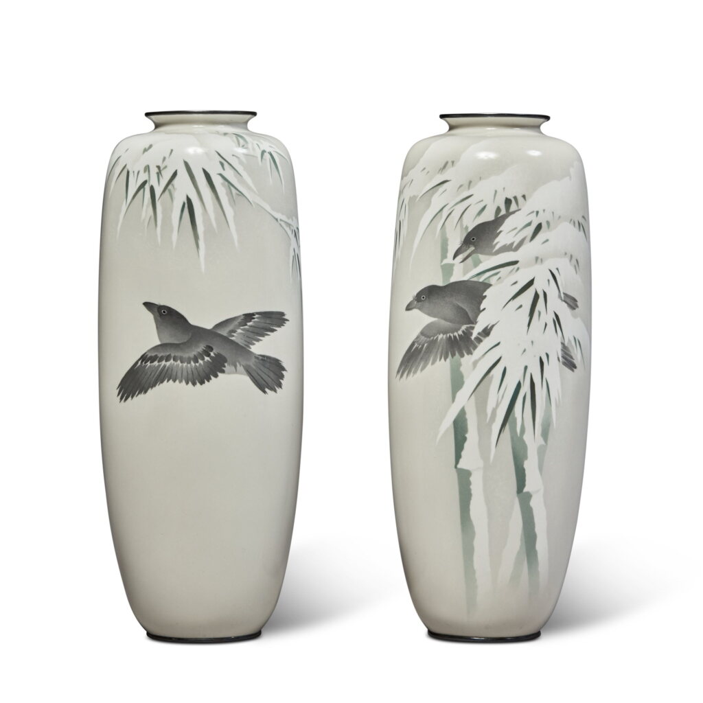 View full screen - View 1 of Lot 640. A Pair of Musen Cloisonne Enamel Namikawa Souske style 'Crow' Vases, Meiji Period, Late 19th Century | 安藤製無線七宝大花瓶一対 烏と雪の竹林、安藤印、明治時代、19世紀後期 | 日本 明治 十九世紀末 安藤製無線七寶琺琅雪景竹鳥圖大瓶一對.