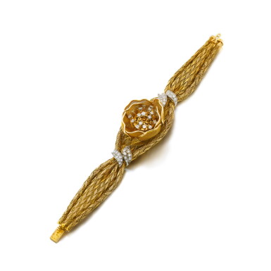 View full screen - View 1 of Lot 755. Piaget | Bracelet or et diamants | Gold and diamond bracelet.