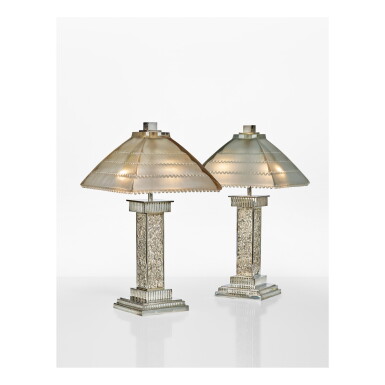 View full screen - View 1 of Lot 47. RENÉ LALIQUE | PAIR OF "GRAND DÉPÔT" TABLE LAMPS.