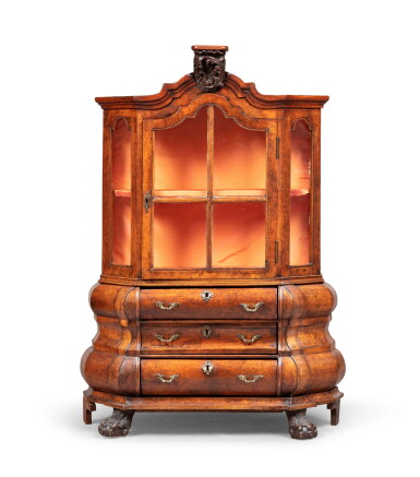 View full screen - View 1 of Lot 127. A Dutch Baroque walnut miniature display-cabinet, second half 18th century | Cabinet-Vitrine miniature en noyer sculpté, travail néerlandais d'époque baroque, deuxième moitié XVIIIe siècle.
