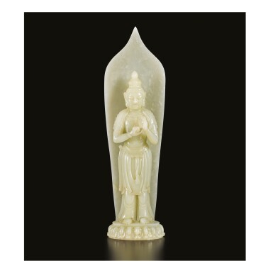 View full screen - View 1 of Lot 654. A WHITE JADE FIGURE OF GUANYIN, QING DYNASTY, LATE 19TH / EARLY 20TH CENTURY .