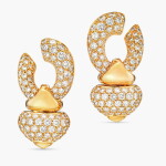 Pair of Diamond 'Pigne' Earclips | 寶格麗 | 鑽石 'PIGNE' 耳夾一對
