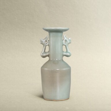 View full screen - View 1 of Lot 5705. A Longquan celadon-glazed phoenix-handled vase, Southern Song dynasty | 南宋 龍泉青瓷鳳耳瓶.
