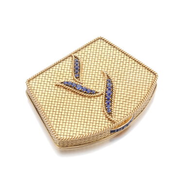 View full screen - View 1 of Lot 802. Lady's gold and sapphire powder compact.