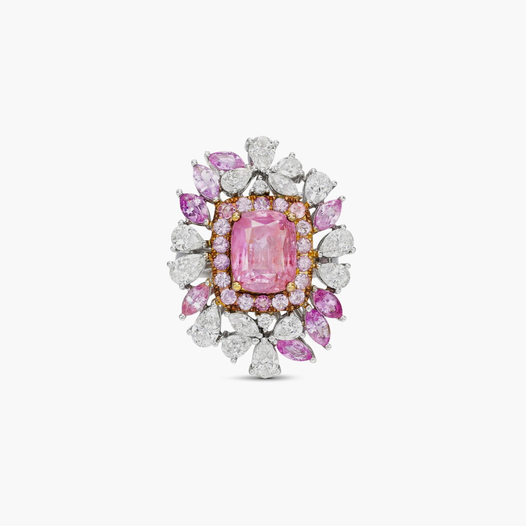 View full screen - View 1 of Lot 1516. Pink Sapphire and Diamond Ring | 4.72克拉 天然 「斯里蘭卡」未經加熱粉紅色剛玉 戒指.