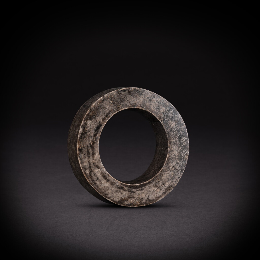 View full screen - View 1 of Lot 3488. A jade ring, huan, Neolithic period, Liangzhu culture | 新時期時代 良渚文化 玉環.