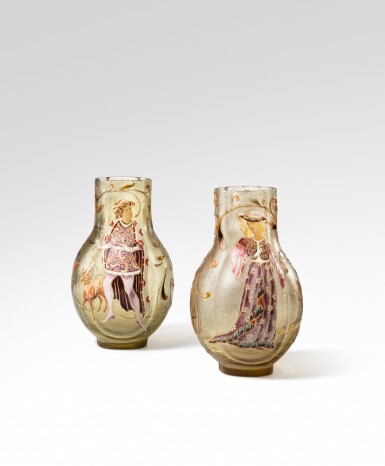 View full screen - View 1 of Lot 16. Paire de vases.