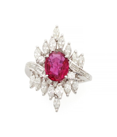 View full screen - View 1 of Lot 53. RUBY AND DIAMOND RING (ANELLO CON RUBINO E DIAMANTI).