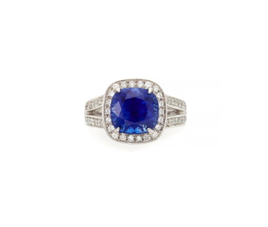 View full screen - View 1 of Lot 158. SAPPHIRE AND DIAMOND RING (ANELLO CON ZAFFIRO E DIAMANTI) .