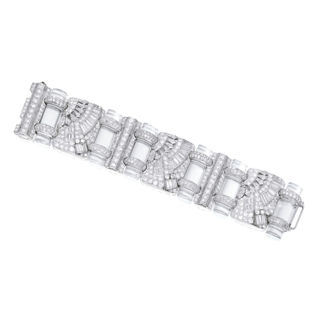 Voir en plein écran - Voir 1 du lot 458. ROCK CRYSTAL AND DIAMOND BRACELET | 白水晶配鑽石手鏈.
