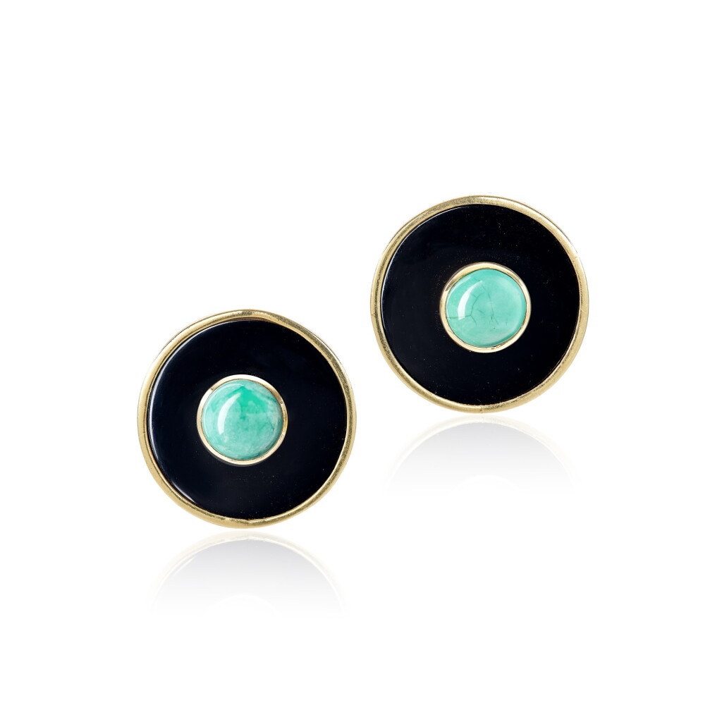 View full screen - View 1 of Lot 527. Pair of Gem Set Ear Clips | 寶石 耳夾一對.