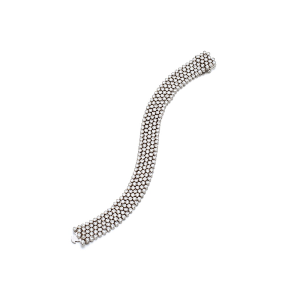 View full screen - View 1 of Lot 959. Diamond bracelet.